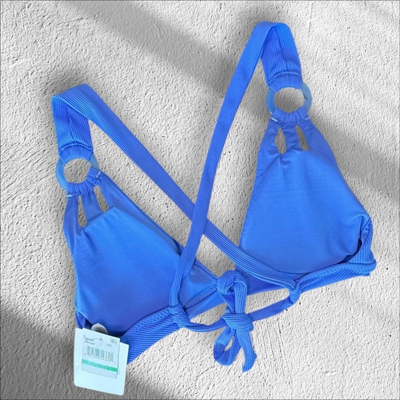 BECCA By Rebecca Virtue Royal Blue Ribbed Ring Detail Triangle Bikini Top M NWOT - Picture 3 of 6